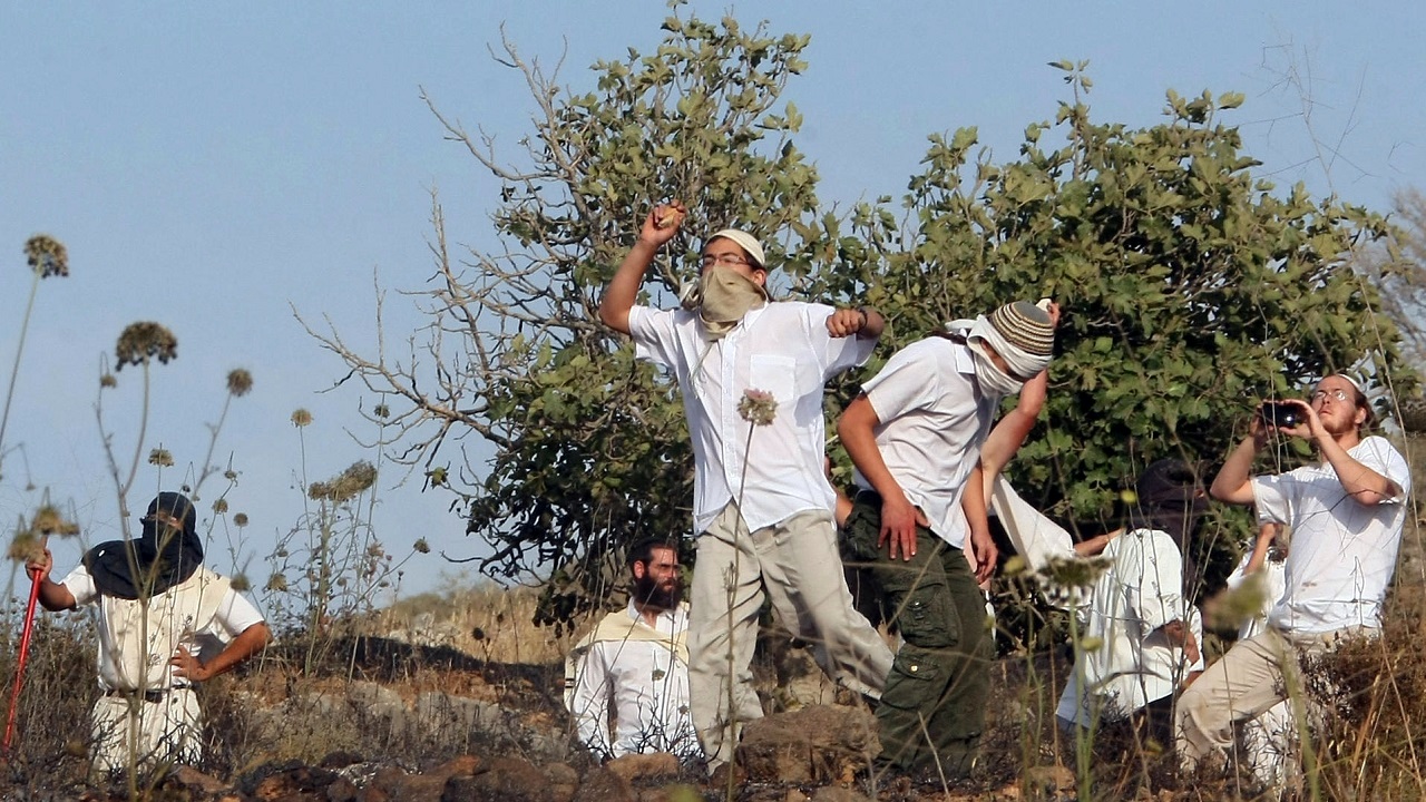 পশ্চিম তীরে বিক্ষুব্ধ ফিলিস্তিনিরা