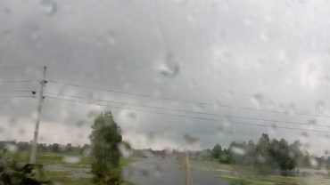 করোনাকালের বৃষ্টিতে যেভাবে প্রস্তুত থাকবেন