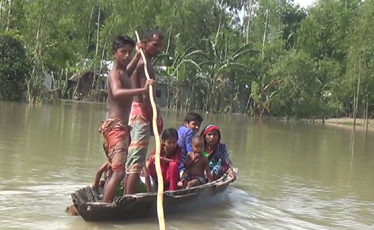 কুড়িগ্রামে বন্যায় দুর্বিসহ দিন কাটছে বানভাসিদের