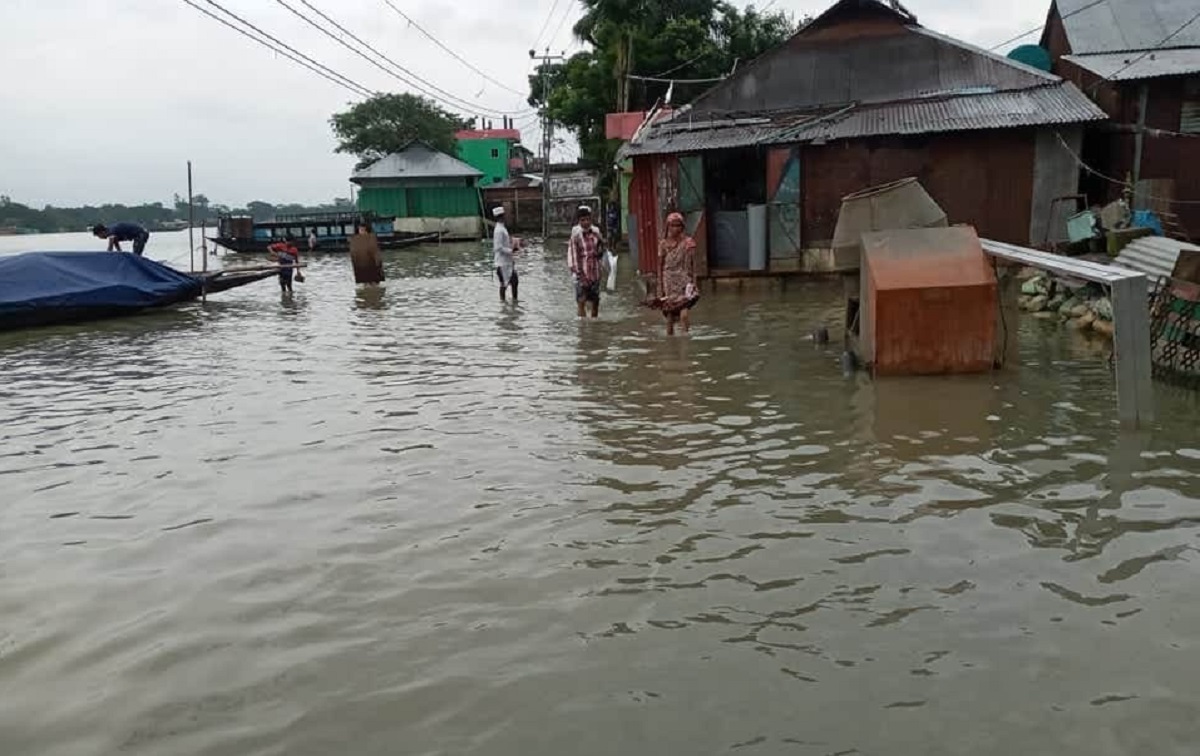 সুনামগঞ্জে সুরমার পা‌নি বিপৎসীমার উপরে