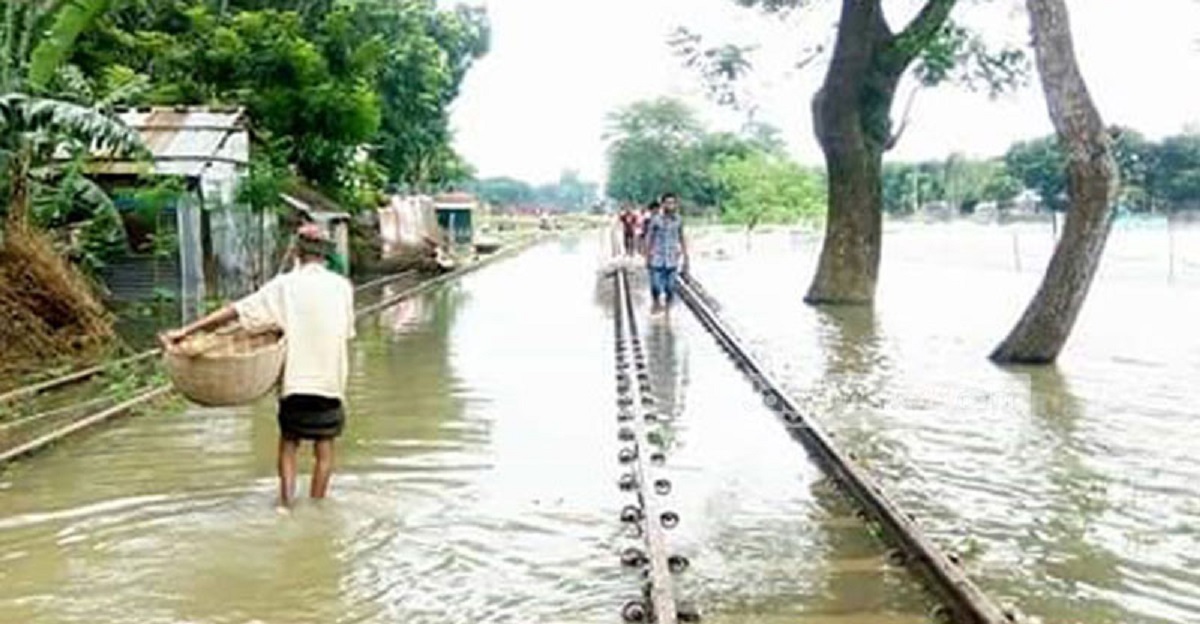 জামালপুরে বন্যা পরিস্থিতির আরও অবনতি, ৪ লাখ মানুষ পানিবন্দি