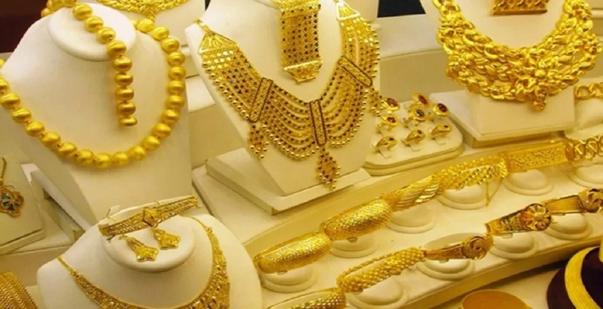 যে কারণে বিশ্ববাজারে হু হু করে বাড়ছে সোনার দাম