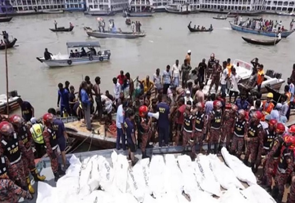 সদরঘাটে লঞ্চ ডুবির প্রতিবেদনে মন্ত্রণালয়ের ২০ দফা সুপারিশ