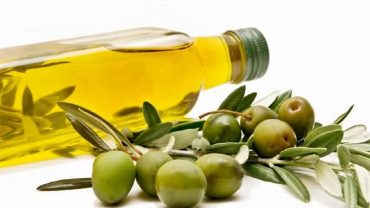ত্বকের যত্নে অলিভ অয়েল