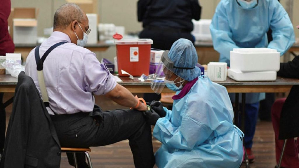 যুক্তরাষ্ট্রে টানা দ্বিতীয় দিন আক্রান্তের রেকর্ড