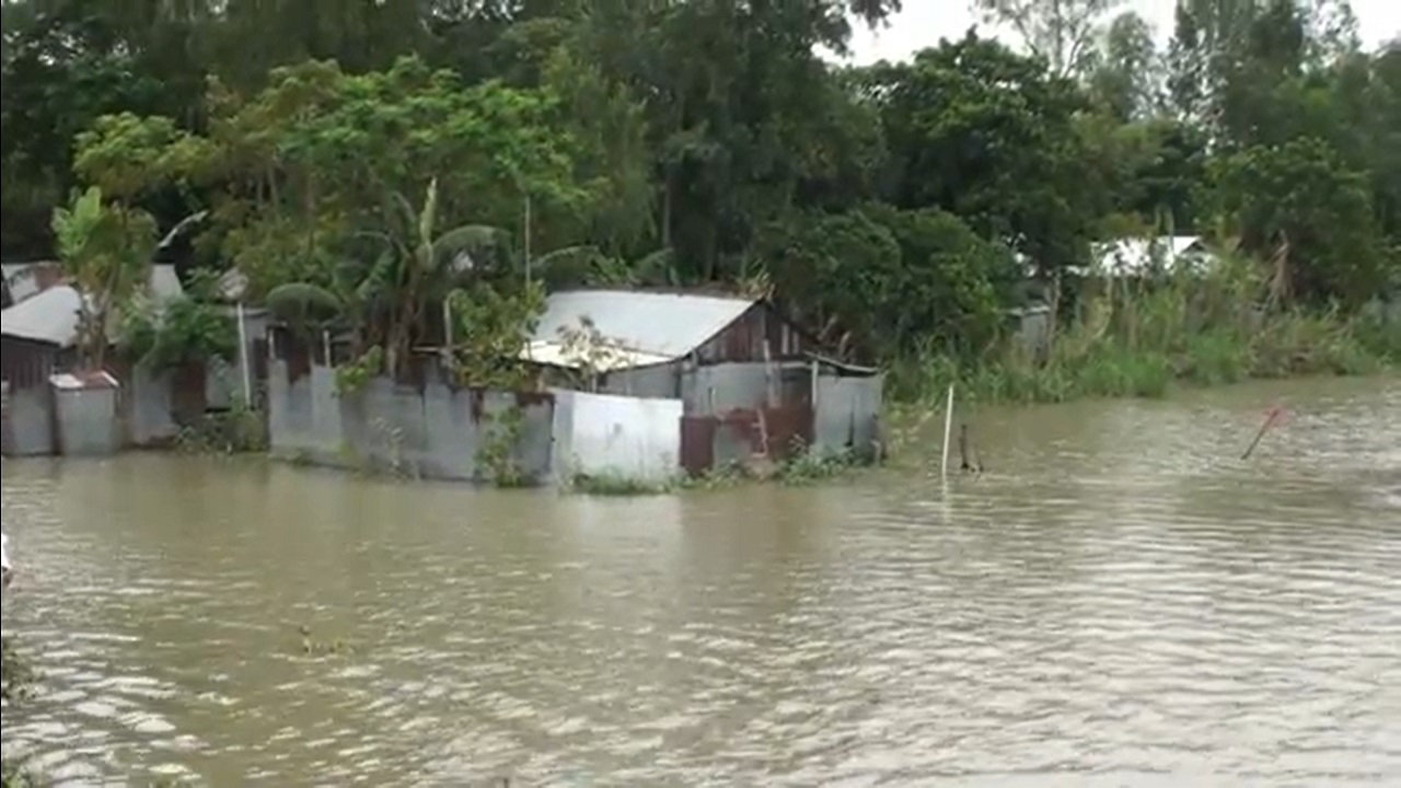 সিরাজগঞ্জে ফের যমুনার পানি বৃদ্ধিতে বন্যার আশঙ্কা