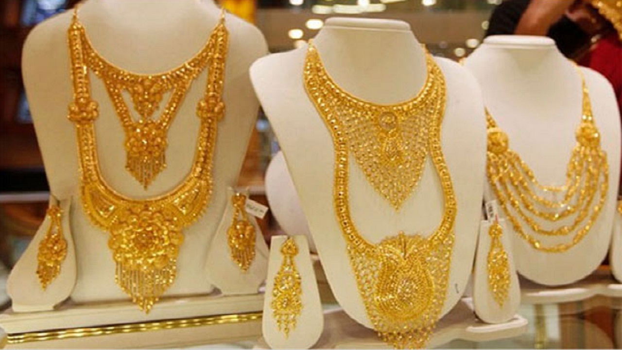 স্বর্ণের দাম কমলো ভরিতে ২৫০৮ টাকা স্বর্ণের দাম কমলো ভরিতে ২৫০৮ টাকা