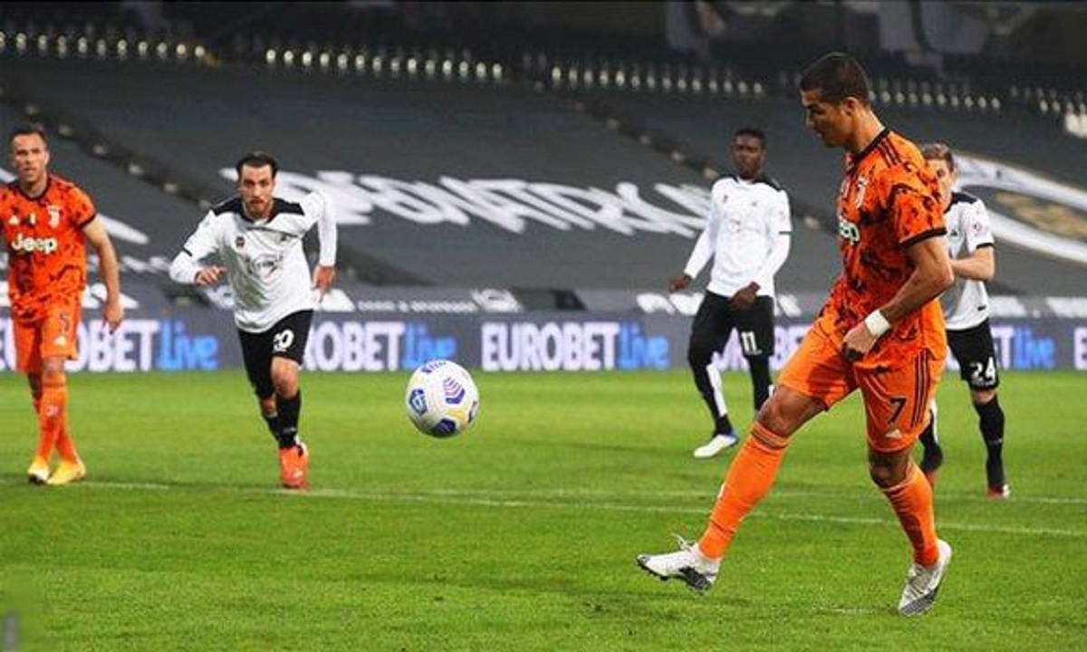 রোনালদোর জোড়া গোলে য়্যুভেন্টাসের জয়, ২-১ গোলে জয় পেয়েছে এসি মিলান