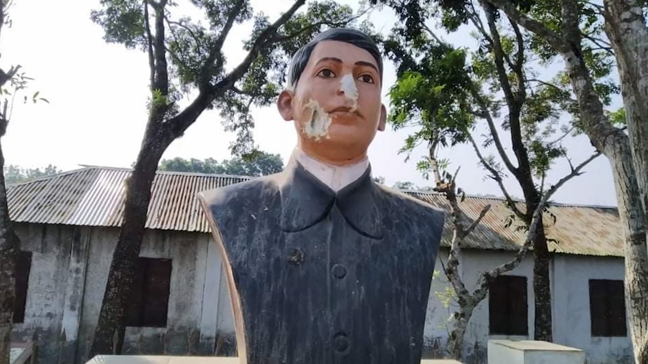 কুষ্টিয়ায় এবার বিপ্লবী বাঘা যতীনের ভাস্কর্য ভাঙচুর