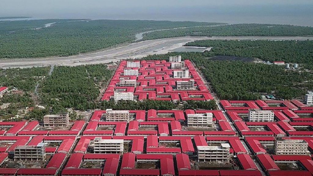 রোহিঙ্গাদের নিয়ে ভাসানচরের উদ্দেশ্যে রওনা দিয়েছে ২০টি বাস