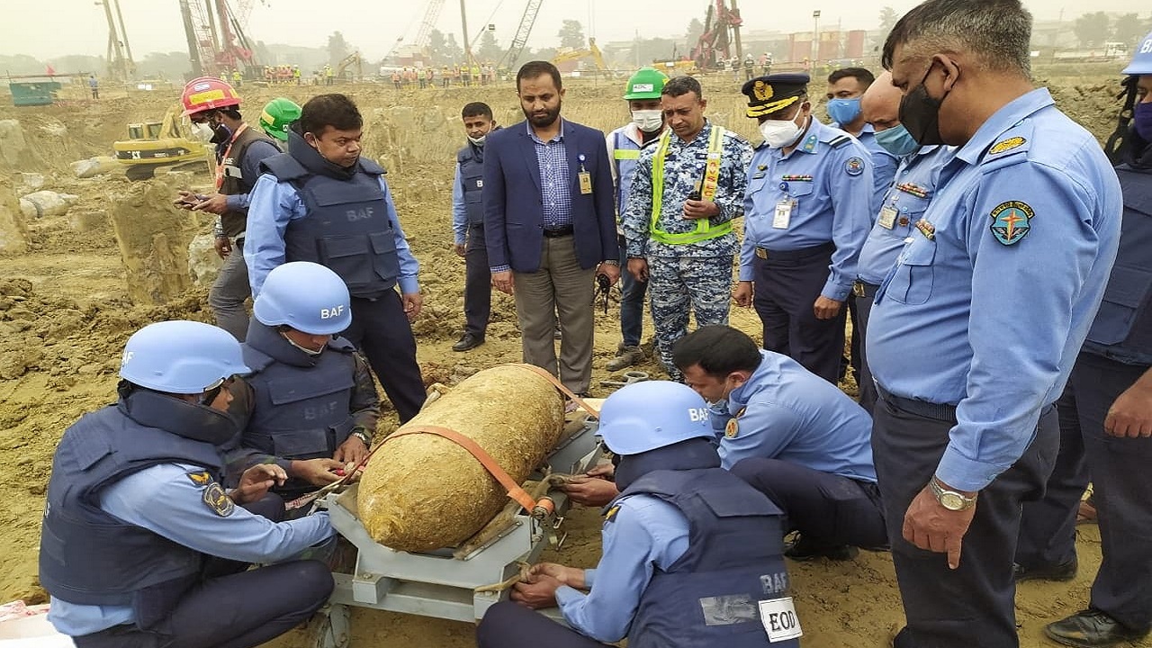 শাহজালাল বিমানবন্দরের নির্মাণাধীন টার্মিনাল থেকে সিলিন্ডার সদৃশ বোমা উদ্ধার