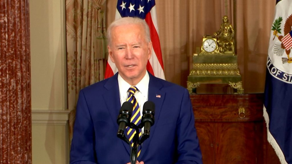 যুক্তরাষ্ট্রে শরণার্থী প্রবেশে আরো উদার হওয়ার ঘোষণা বাইডেনের