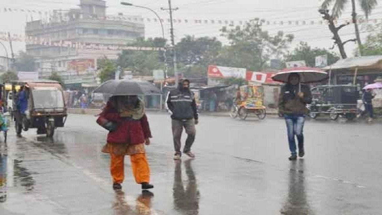 হালকা বৃষ্টির সম্ভাবনা, বাড়বে রাতের তাপমাত্রা