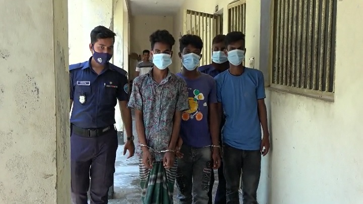 চাঁদপুরে স্কুলছাত্রীকে গণধর্ষণের অভিযোগে গ্রেফতার ৩