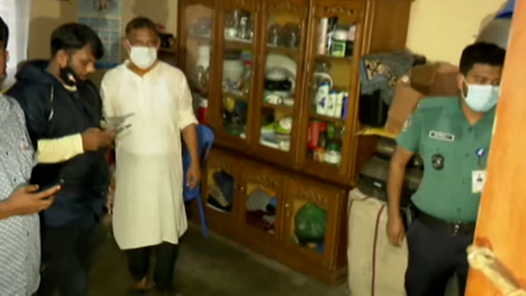 রাজধানীর কদমতলীতে বাবা-মা ও মেয়ের মরদেহ উদ্ধার