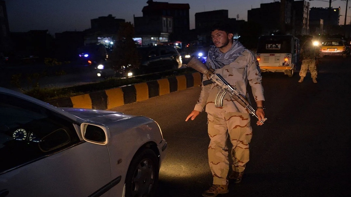 তালেবানের আগ্রাসন রুখতে রাত্রিকালীন কারফিউ জারি আফগানিস্তান সরকারের