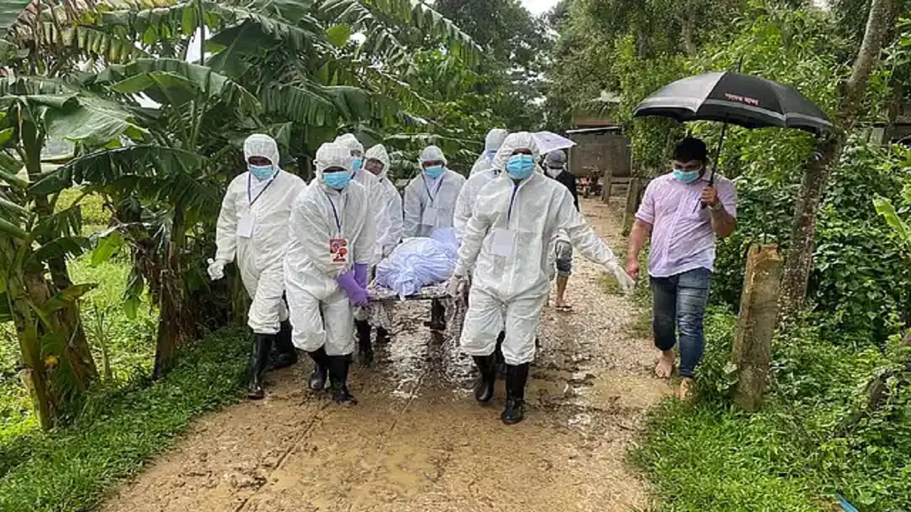 করোনা ও উপসর্গে কয়েক জেলায় আরও ১০২ জনের মৃত্যু