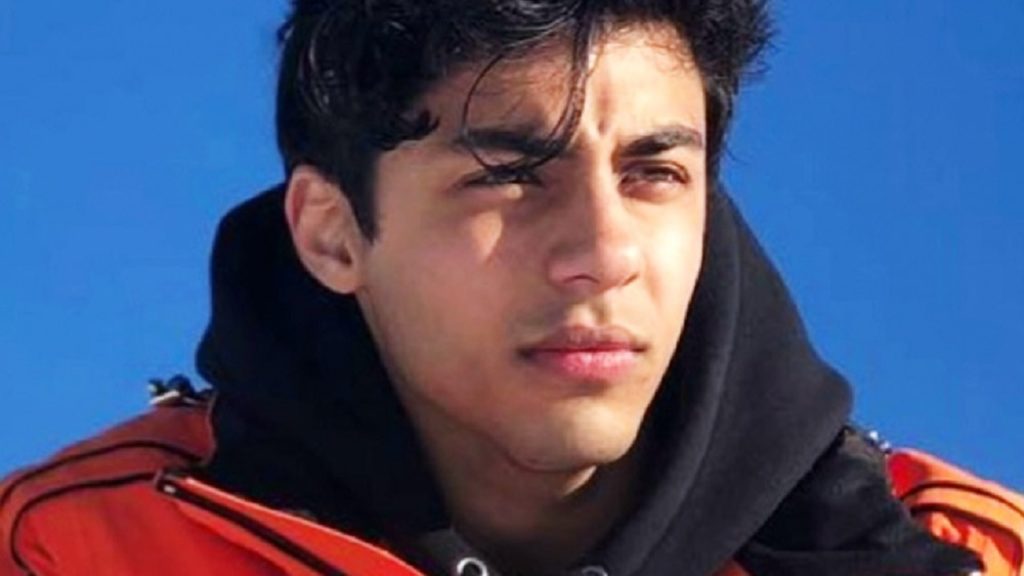 বয়ান রেকর্ডের পরই গ্রেফতার হতে পারেন শাহরুখ পুত্র আরিয়ান