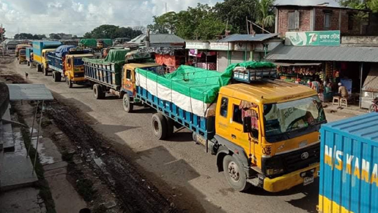 পাটুরিয়া-দৌলতদিয়া ঘাটে যানবাহনের বাড়তি চাপ