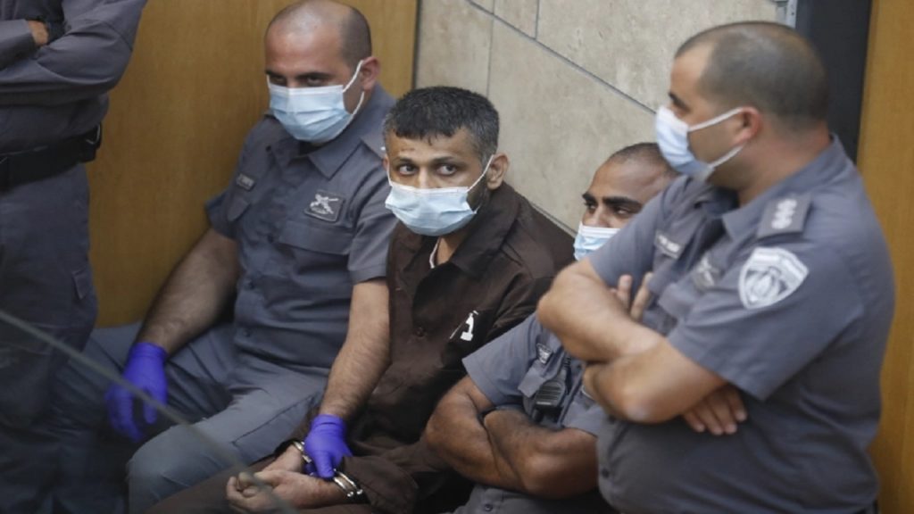 কারাগার থেকে পালিয়ে গ্রেফতার সেই ৬ ফিলিস্তিনি অনশনে