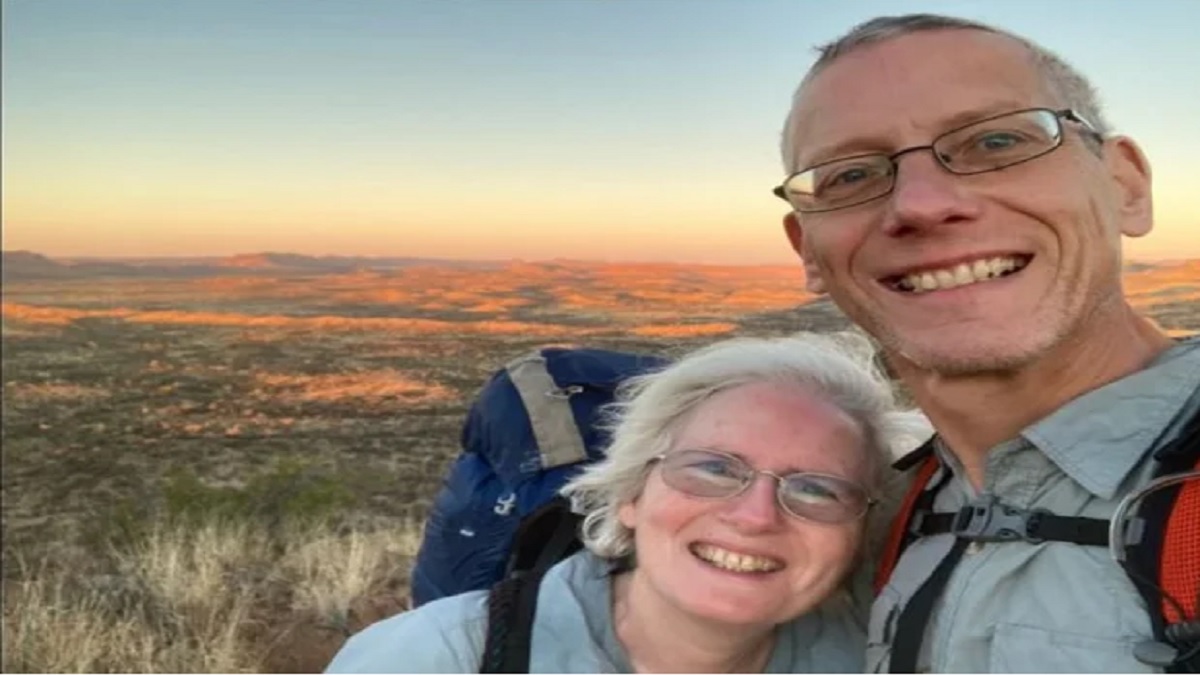 হাঙরে নিয়ে গেলো পলের দেহ, পাওয়া গেলো শুধু চশমাটা