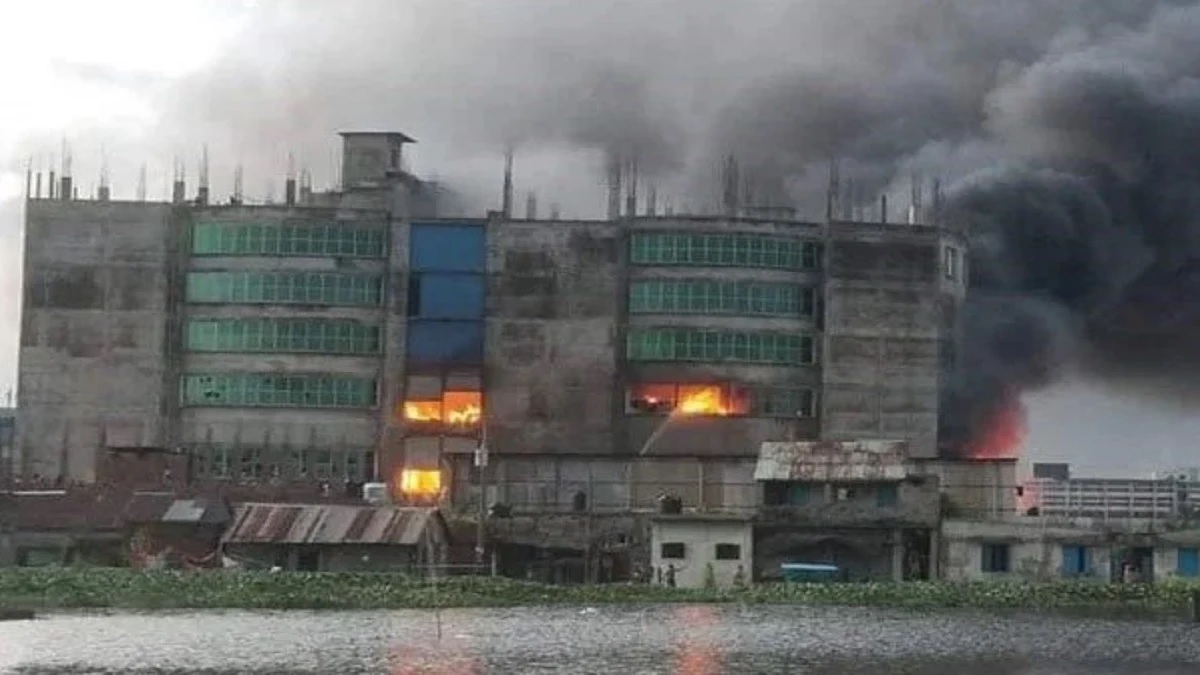 সেজান জুস কারখানার আগুনে হতাহতদের পরিবারকে ক্ষতিপূরণ কেন দেয়া হবে না জানতে চেয়ে রুল জারি