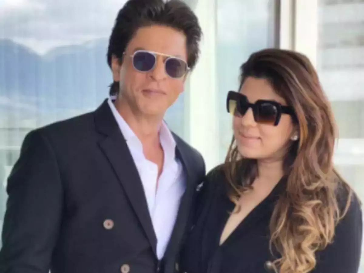 ম্যানেজার পূজাকে কত বেতন দেন শাহরুখ?