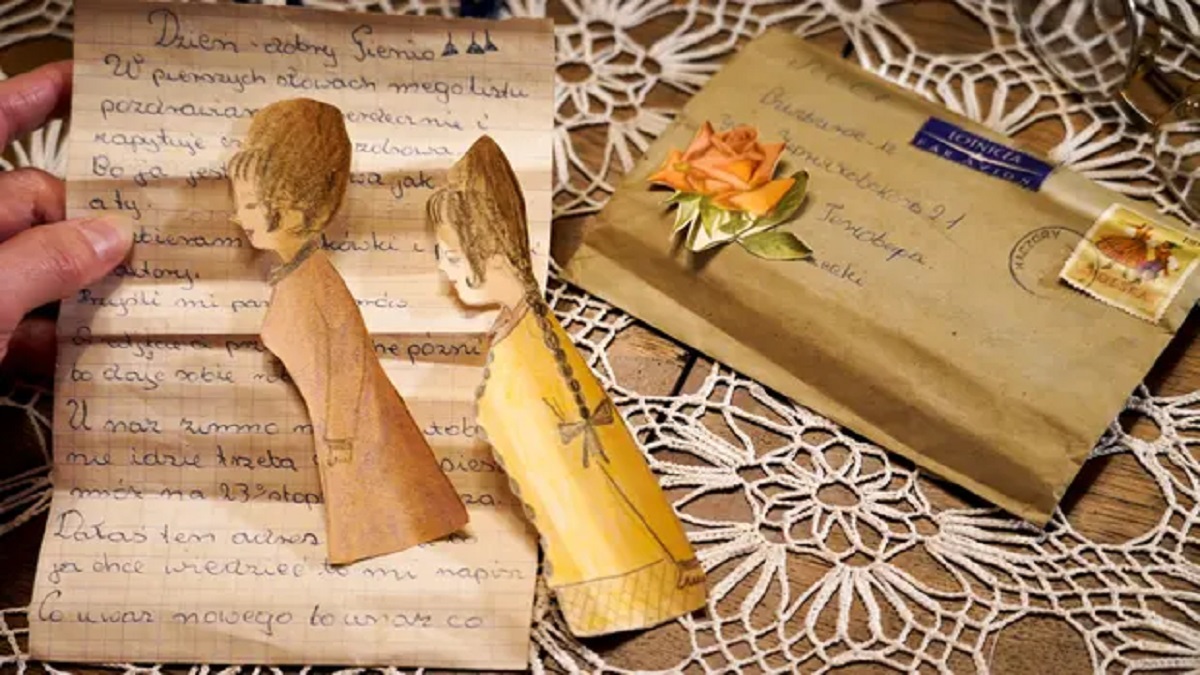 ৫১ বছর পর পৌঁছালো বান্ধবীর চিঠি