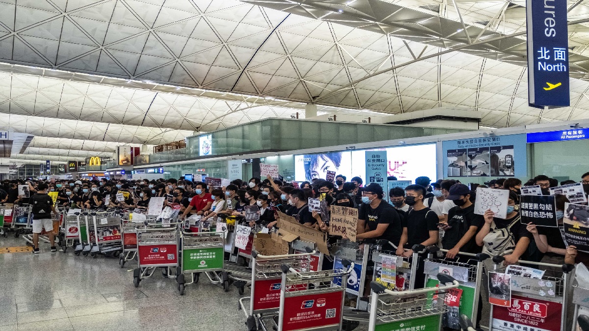 বাংলাদেশসহ ১৫৩টি দেশের ট্রানজিট বাতিল করল হংকং