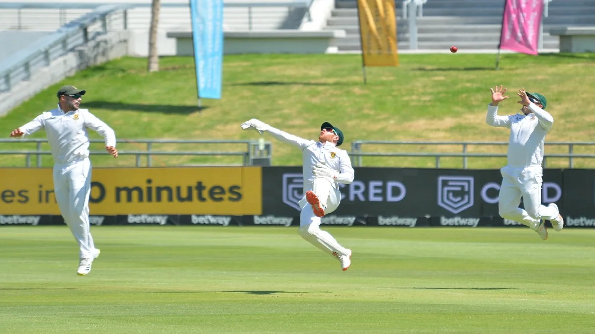 টেস্ট ক্রিকেটের ইতিহাসে বিরল নজির গড়লো ভারত