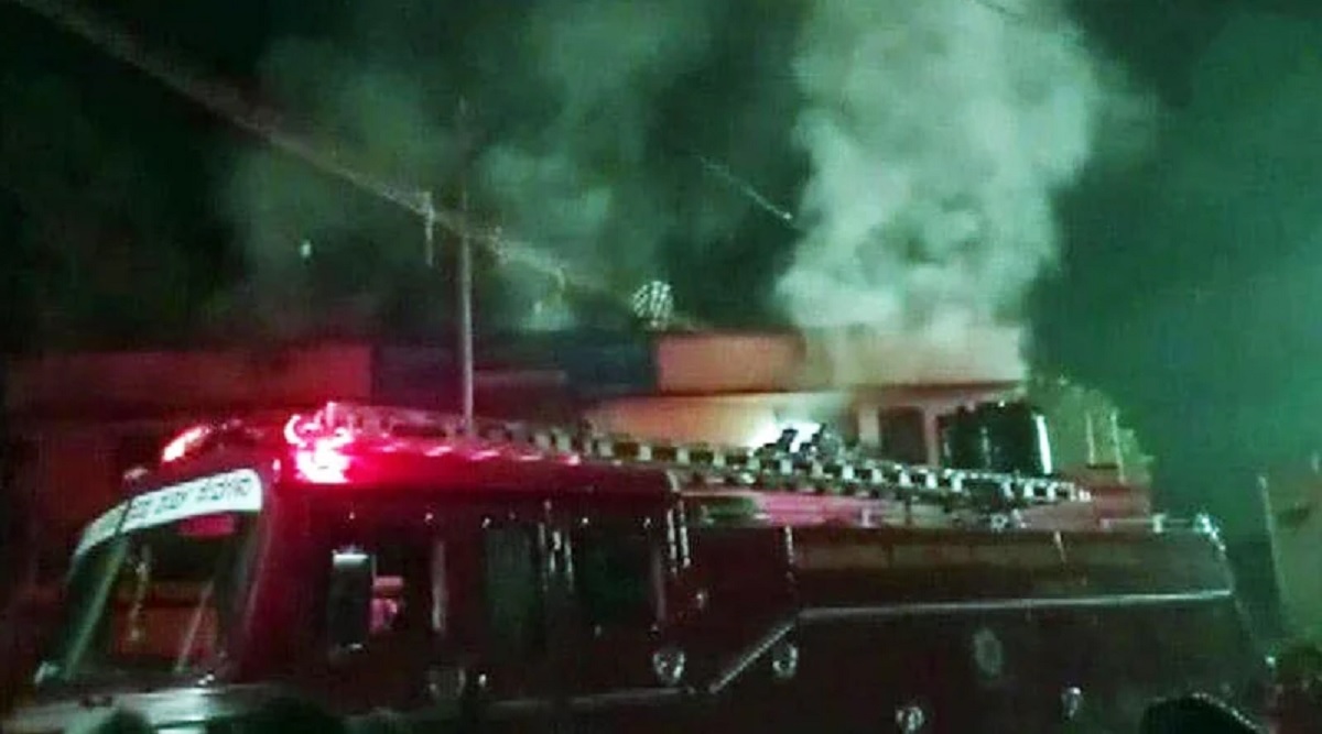 লোন না দেয়ায় ব্যাংকে আগুন দিলেন যুবক!