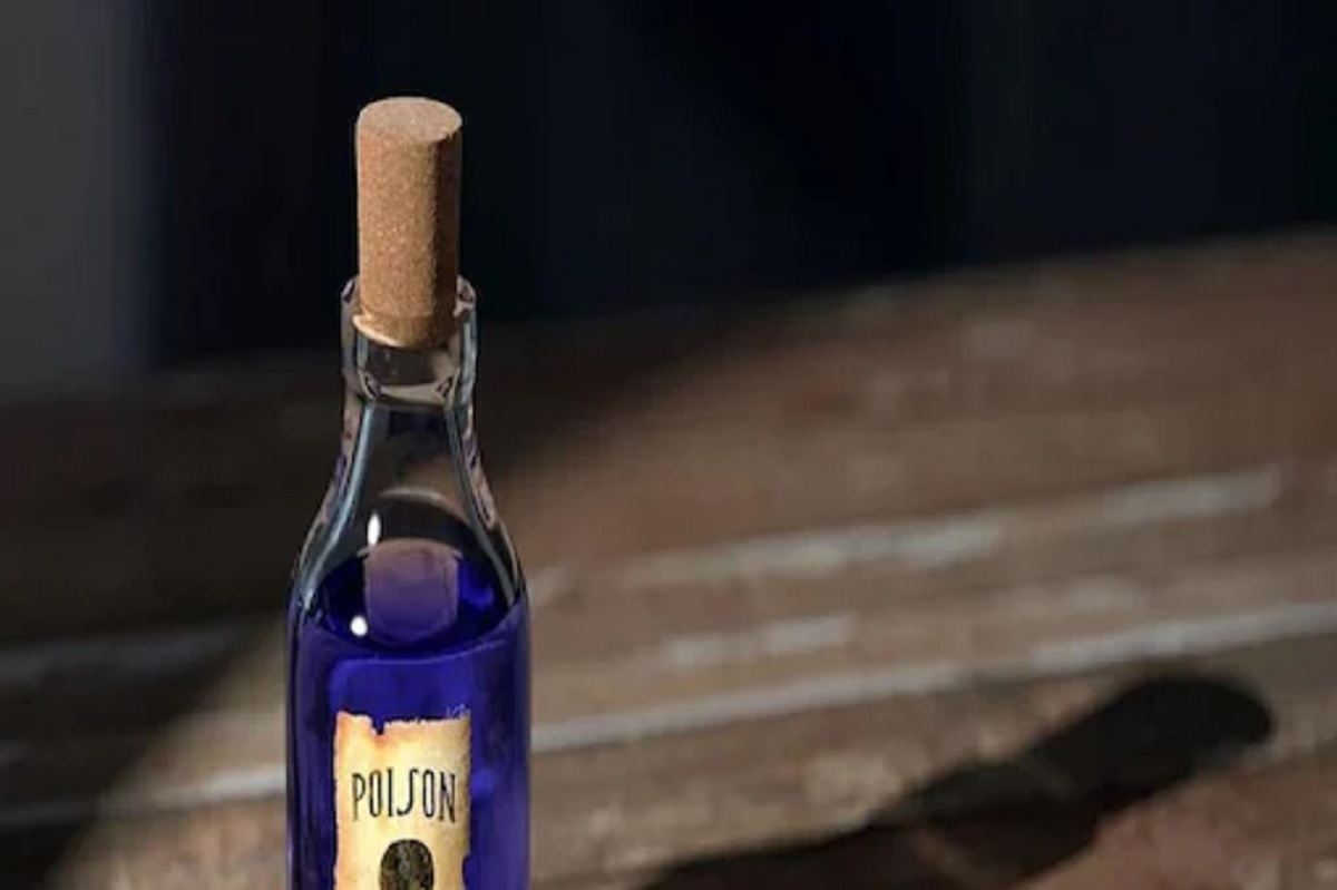 করোনার ভয়ে পরিবারের সবাই বিষ পান, মা-ছেলের মৃত্যু