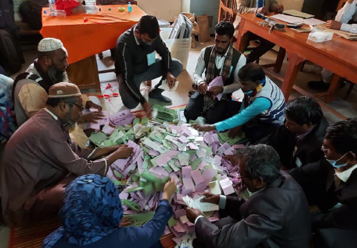 সিরাজগঞ্জের বেলকুচিতে ভোট পুনর্গণনার দাবিতে আদালতে মামলা