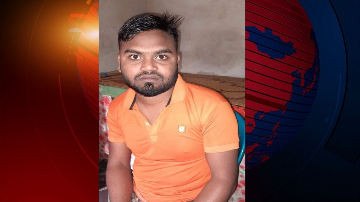 ‘অভাবের তাড়নায়’ এমপিকে কল করে টাকা চেয়ে হুমকি, যুবক আটক