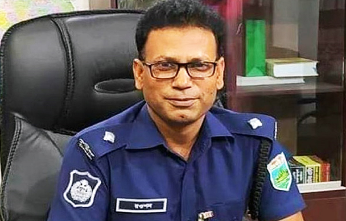 হাজিরা না দেয়ায় ওসিকে এক টাকা অর্থদণ্ড আদালতের