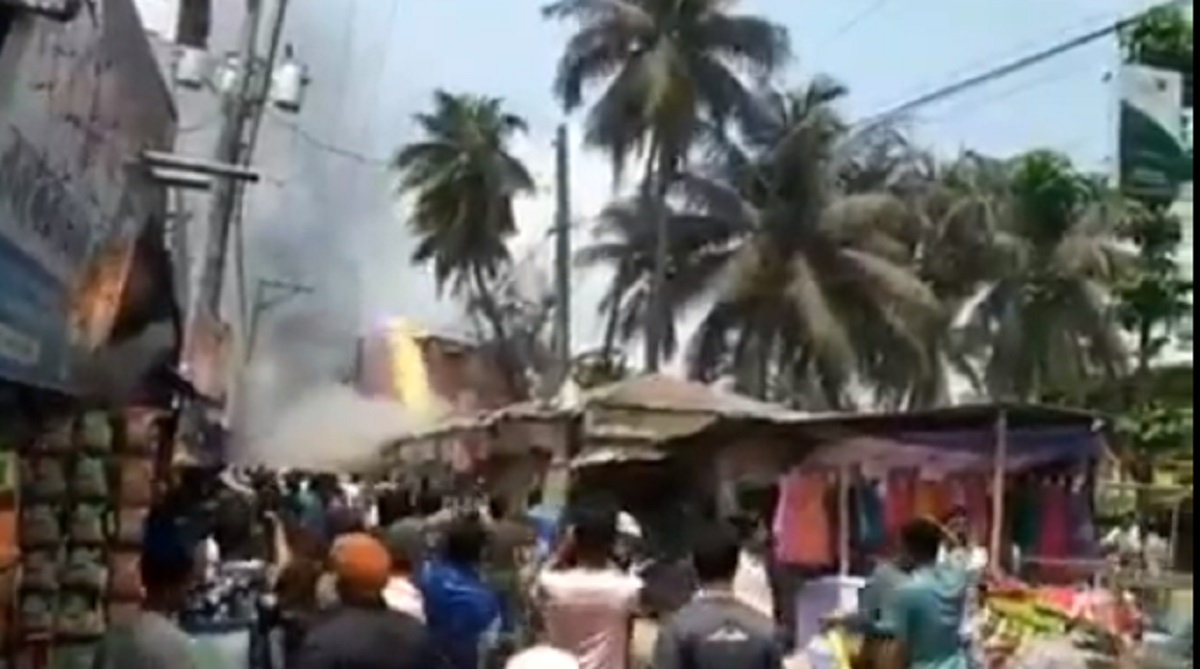 লক্ষ্মীপুরের পাটবাজারে আগুন, পুড়ে ছাই ৭ ব্যবসা প্রতিষ্ঠান