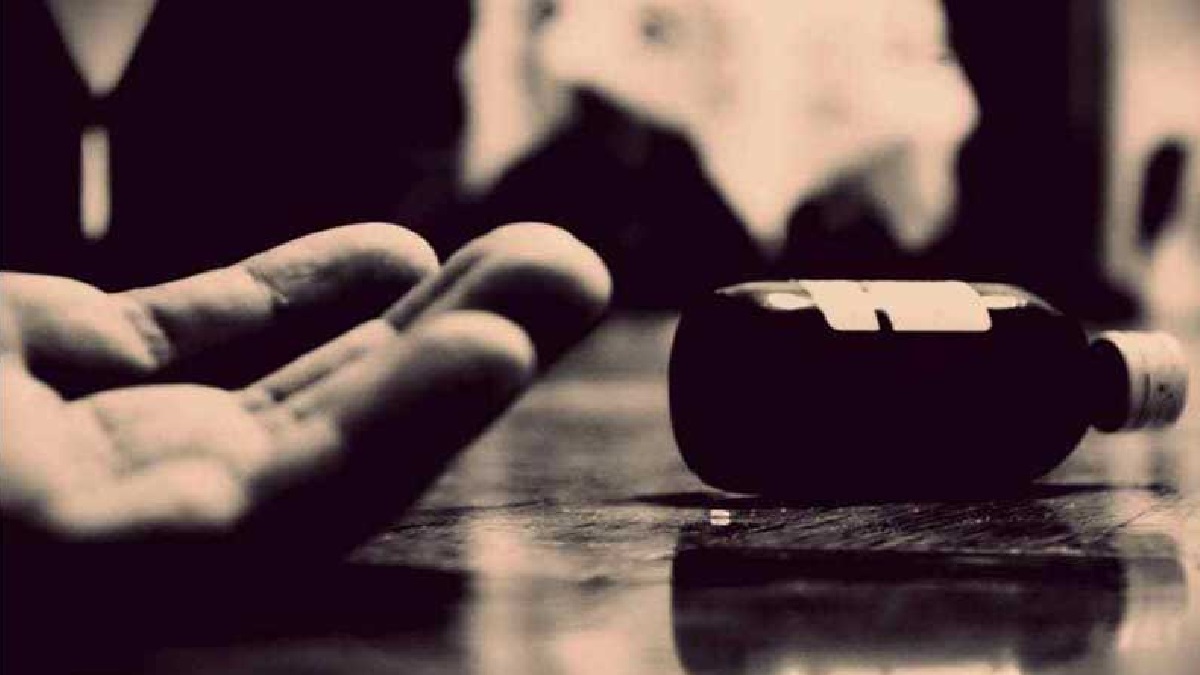 প্রেমিকের পরিবার বিয়ের প্রস্তাব ফিরিয়ে দেয়ায় স্কুলছাত্রীর আত্মহত্যা