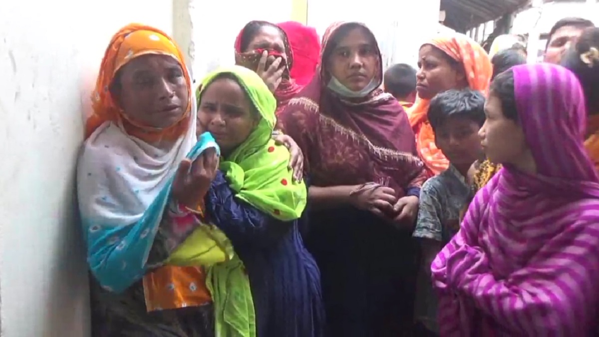 ভাড়া চাওয়ার জন্য ঘরে গিয়ে দেখেন ভাড়াটিয়ার রক্তাক্ত লাশ