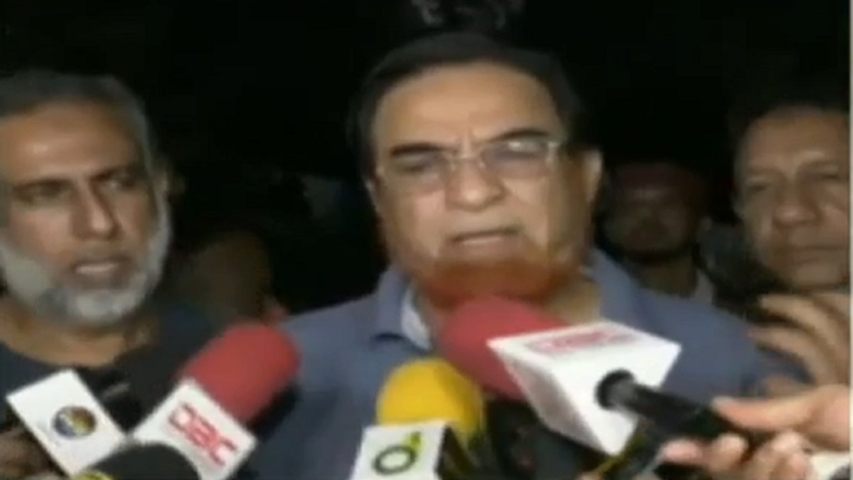 উত্তেজনার মধ্যে রিফাতকে জয়ী ঘোষণা; ঘটনাস্থলে গিয়ে যা বললেন বাহার