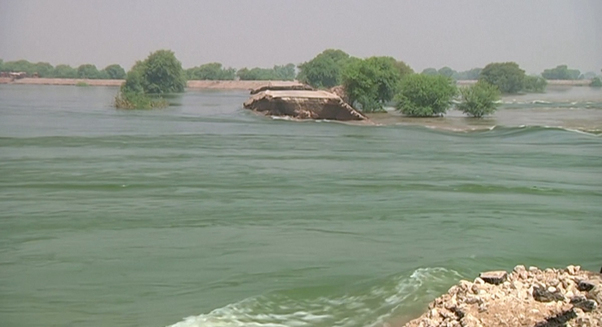 পাকিস্তানে সিন্ধু প্রদেশের বন্যা পরিস্থিতির আরও অবনতি