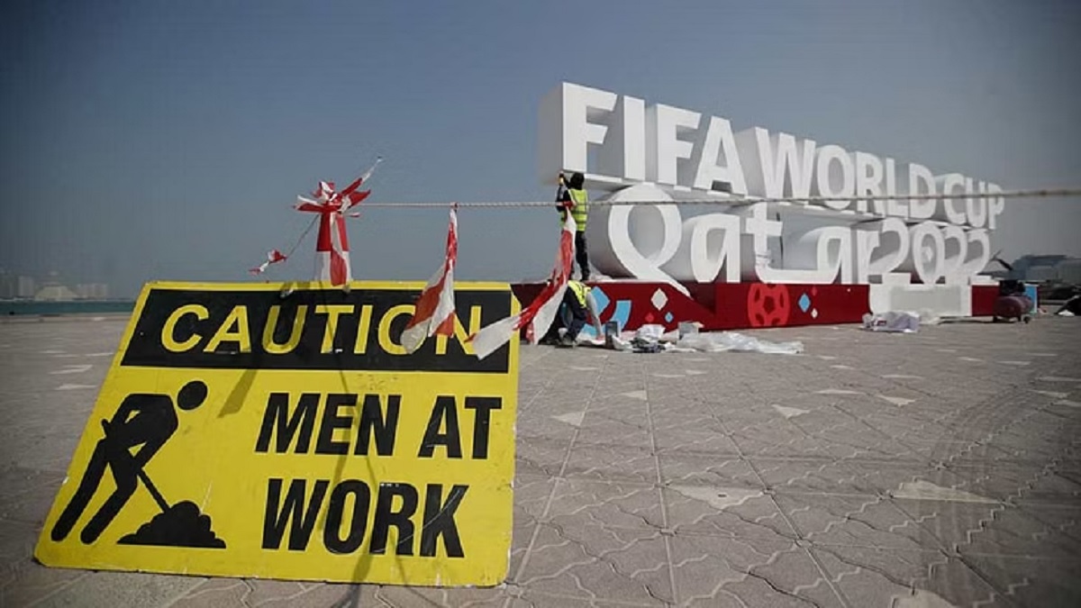 বিশ্বকাপ আসছে, দোহা থেকে উচ্ছেদ হাজারও শ্রমিক