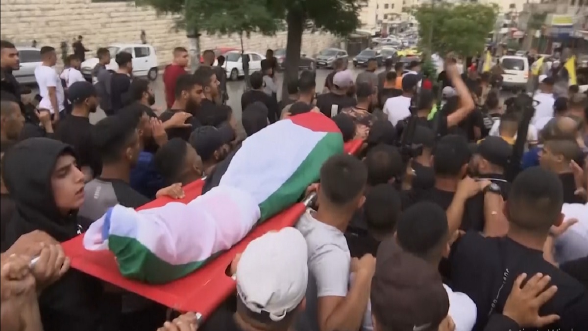 পশ্চিম তীরে ইসরায়েলি আগ্রাসনে কিশোরের প্রাণহানি