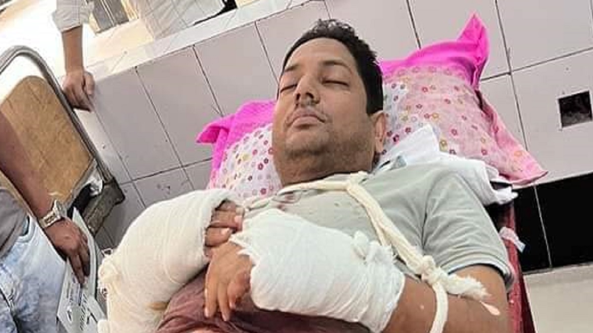 ফরিদপুরে জাকের পার্টির সভাপতিকে কুপিয়ে জখম