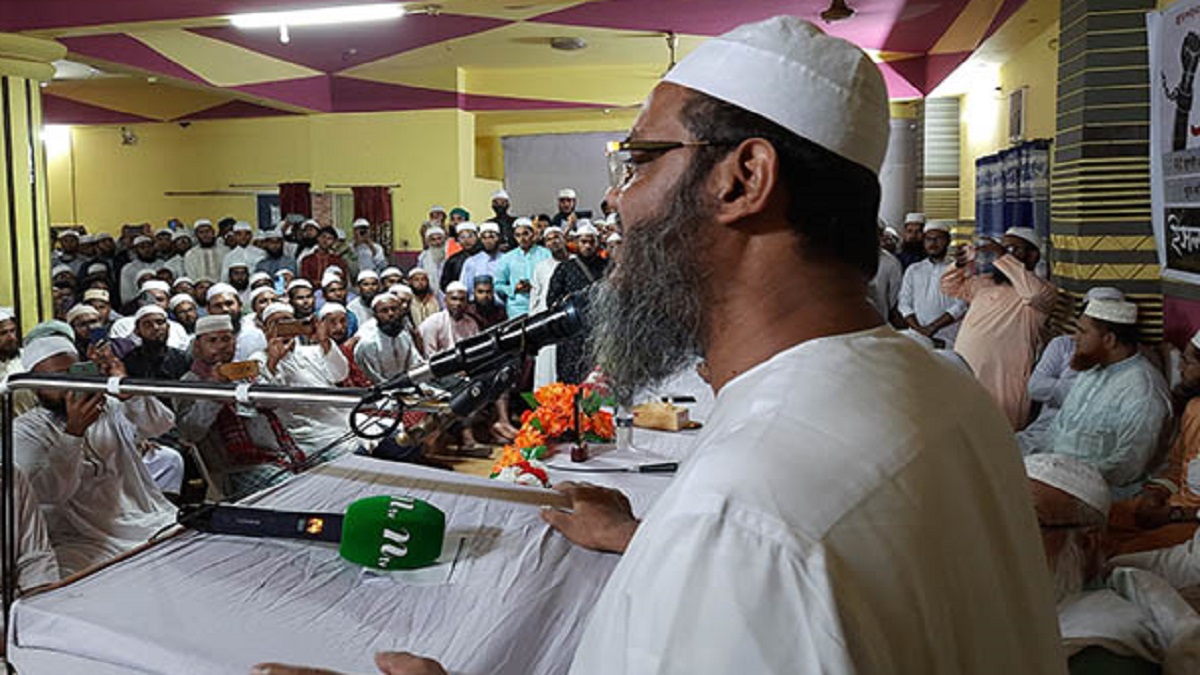 আ. লীগের জন্যই গ্রহণযোগ্য নির্বাচন প্রয়োজন: মুফতি ফয়জুল করিম