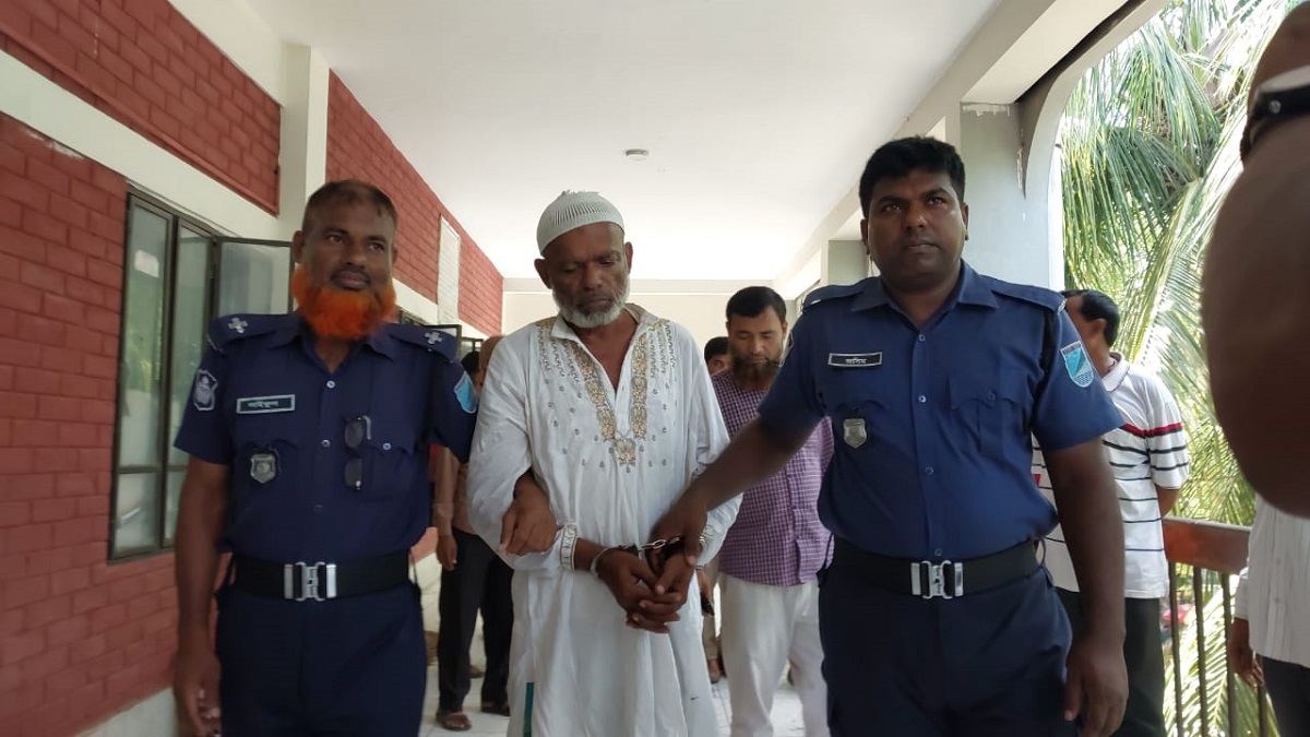 ঘুমন্ত স্ত্রীকে পিটিয়ে হত্যার দায়ে যাবজ্জীবন কারাদণ্ড স্বামীর