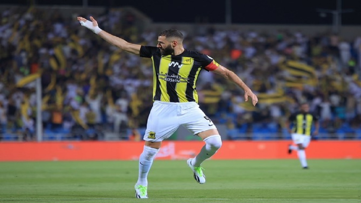 আল ইত্তিহাদকে শীর্ষে ওঠালো বেনজেমা