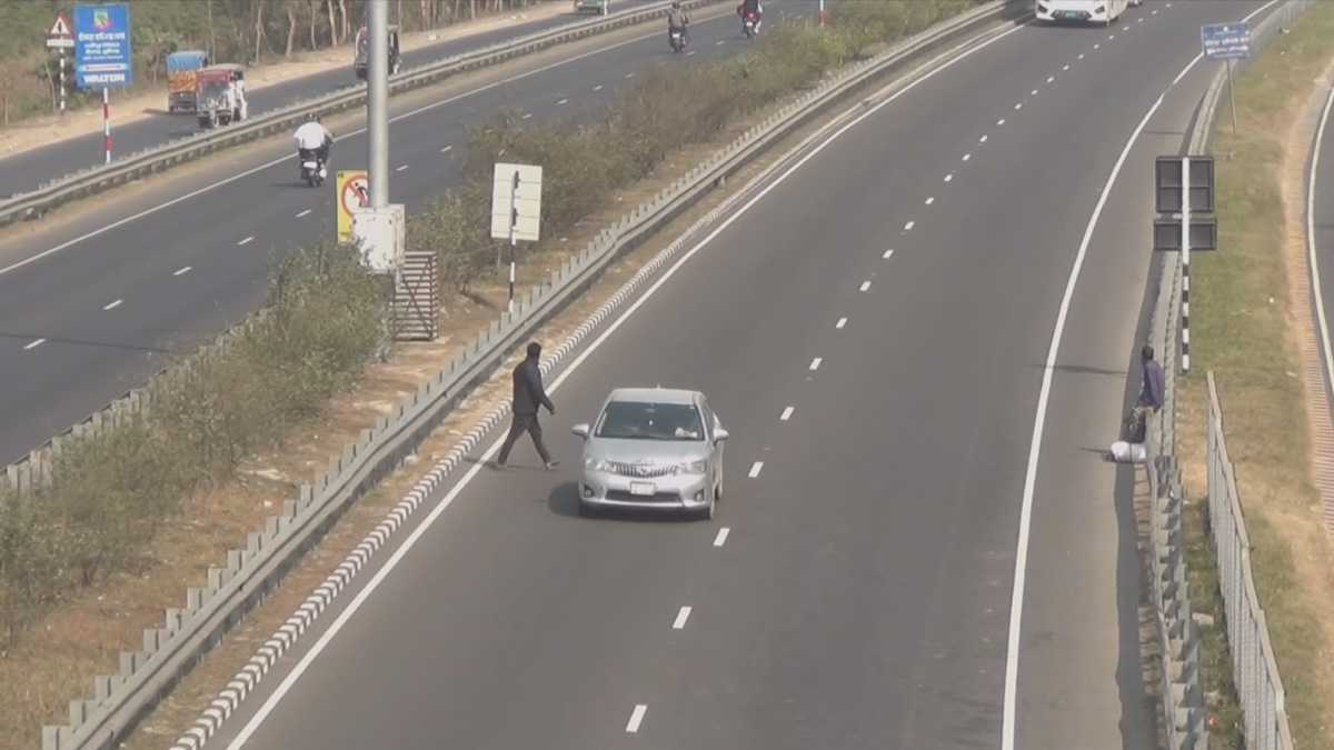 কেনো ঝুঁকিপূর্ণ হয়ে উঠেছে ঢাকা-মাওয়া এক্সপ্রেসওয়ে?