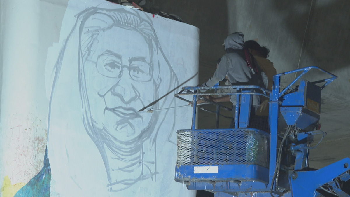 নতুন করে আঁকা হলো শেখ হাসিনার গ্রাফিতি, ‘ঘৃণা প্রদর্শনের’ ডাক বৈষম্যবিরোধী ছাত্র-জনতার