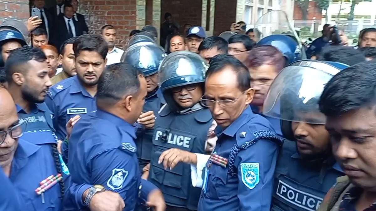 পঞ্চগড়ে গুম ও হত্যা মামলায় সাবেক রেলমন্ত্রীর জামিন নামঞ্জুর, কারাগারে প্রেরণ