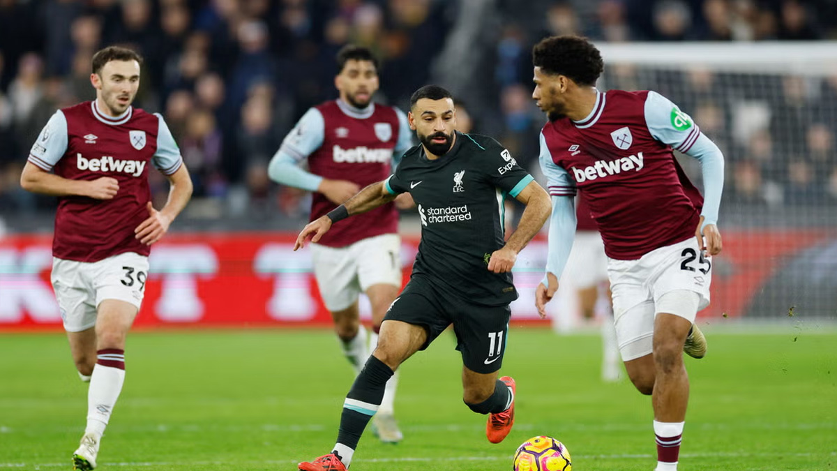 ওয়েস্ট হ্যামকে গোল বন্যায় ভাসিয়েছে লিভারপুল